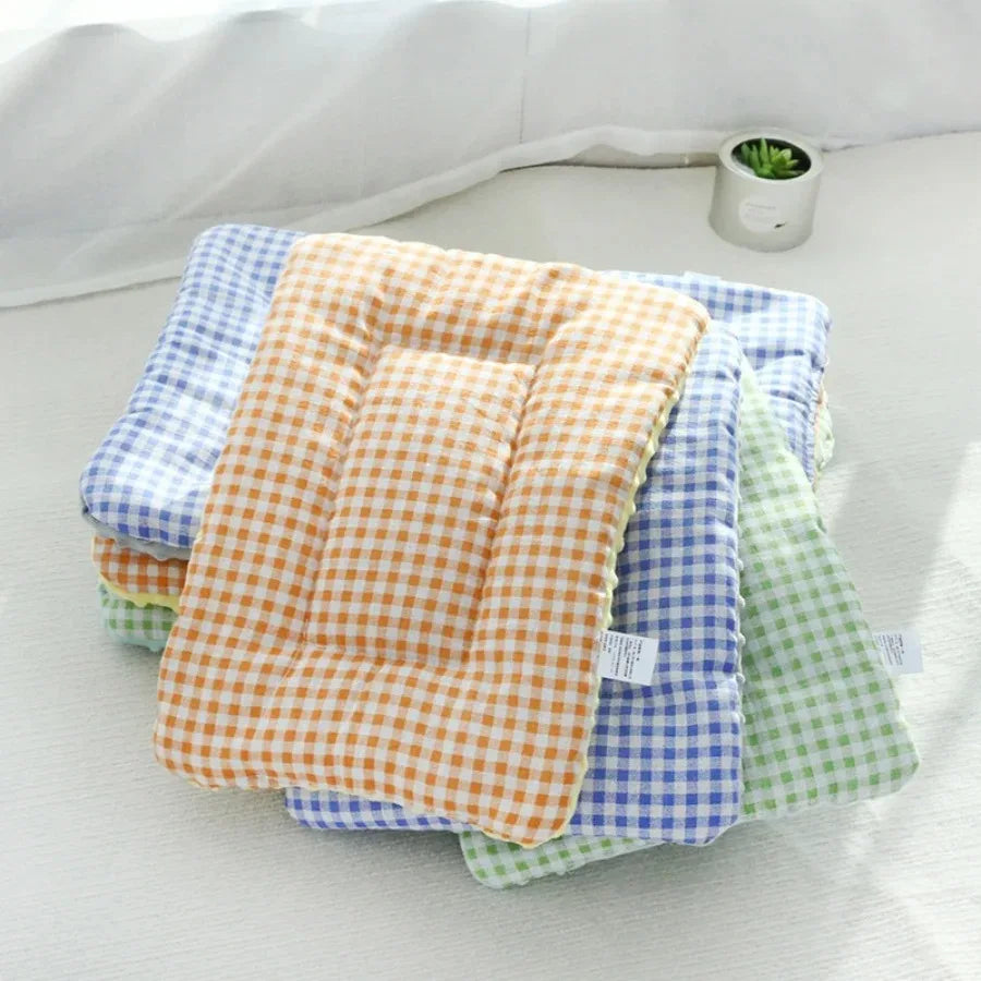 Cozy Cats Mat: The Ultimate Bed and Accessory for Your Feline Friends - Perfect for Kittens and Cats Alike!